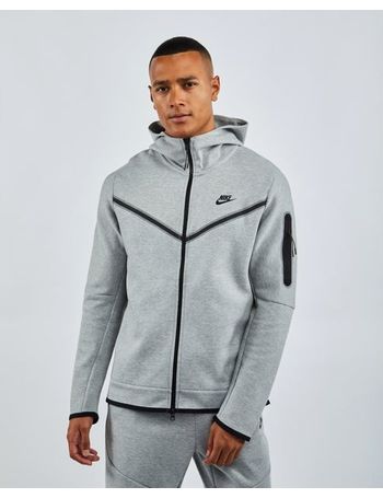 nike tech fleece hoodie foot locker