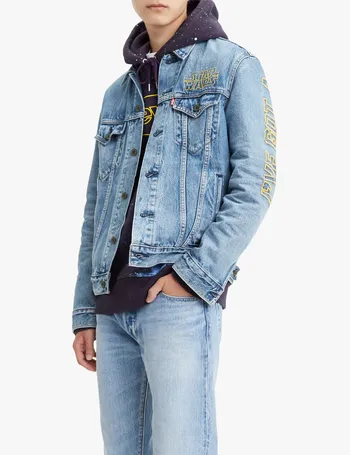 levi's men's hooded trucker jacket