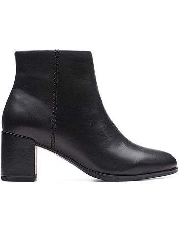 Clarks wide best sale fit boots sale