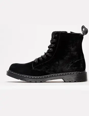 dr martens boots footasylum