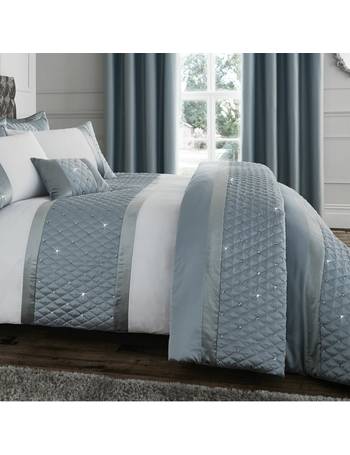 Catherine Lansfield Bedroom Lennon Stripe Quilted 220x220cm