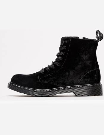 Doc hot sale martens footasylum