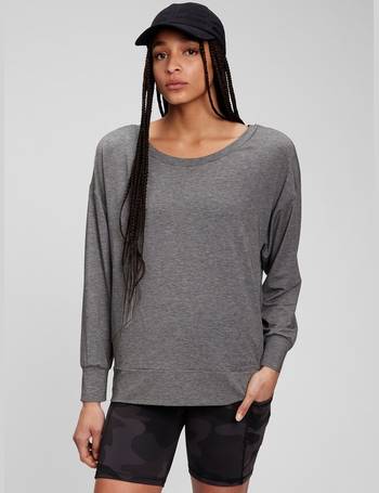 Shop Gap Women's Gym Tops up to 75% Off