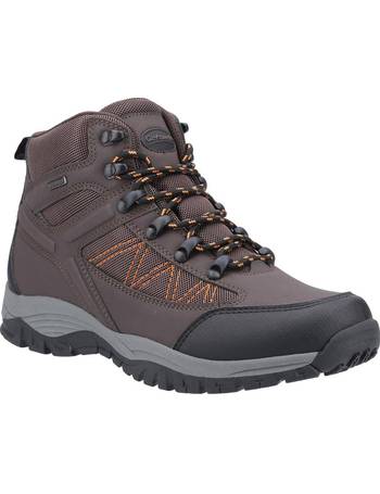 pavers walking boots mens