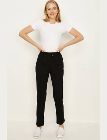 select black trousers