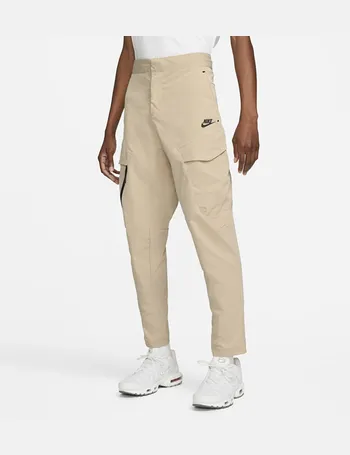 nike club essentials woven cargo joggers in khaki