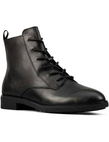 clarks womens lace up boots