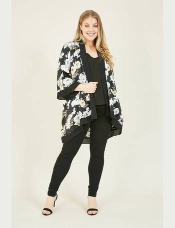 Shop Women's Yumi Kimonos up to 70% Off