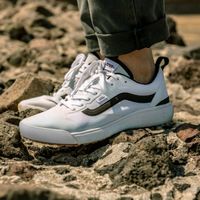 vans white ultrarange exo