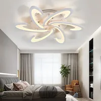 Living and Home Crystal Chandeliers