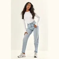 PrettyLittleThing Women's High Waisted Mom Jeans