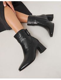 Marisota wide fit boots best sale