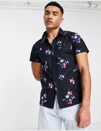 Shop Hollister Men s Floral Shirts up to 40 Off DealDoodle